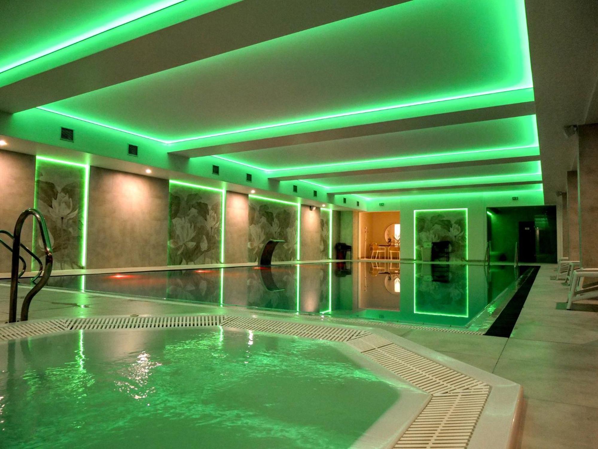 Krol Plaza Spa & Wellness Jaroslawiec Exterior photo
